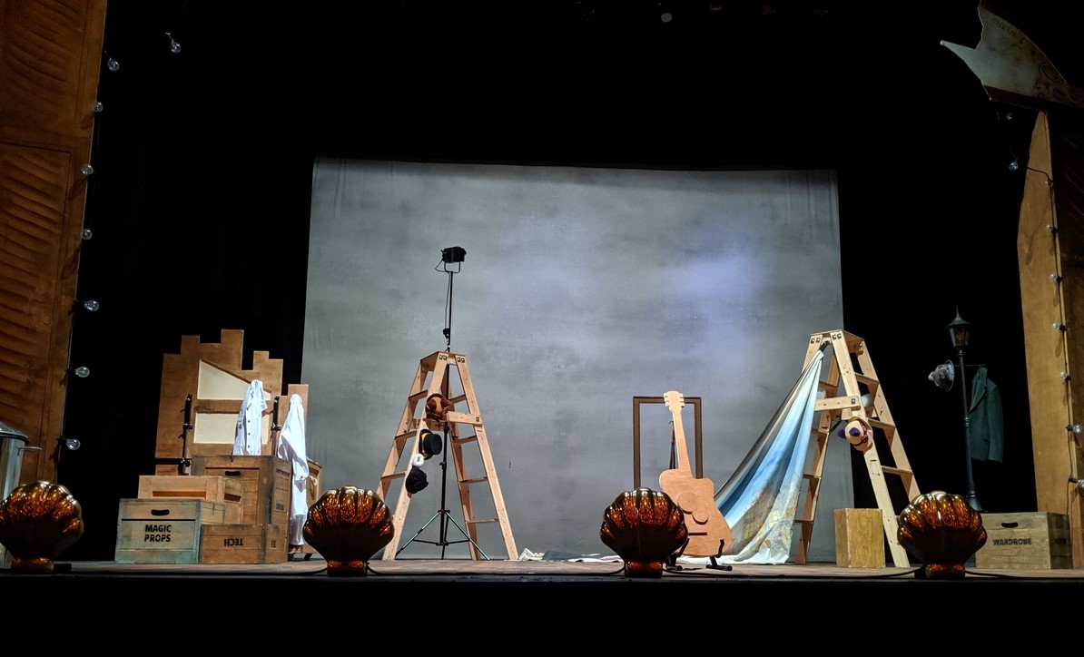 stage setup for tabby mctat