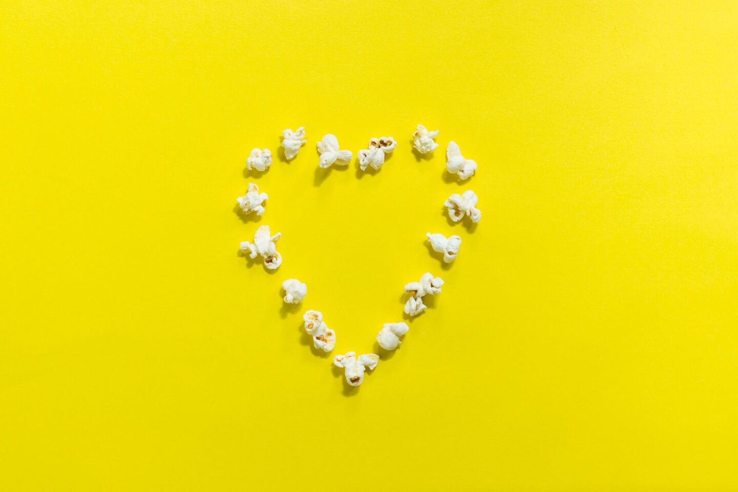 popcorn heart decor